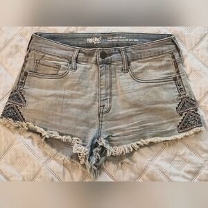 🌟Mossimo High Rise Boho Frayed Jean Shorts Size 6/ 28🌟